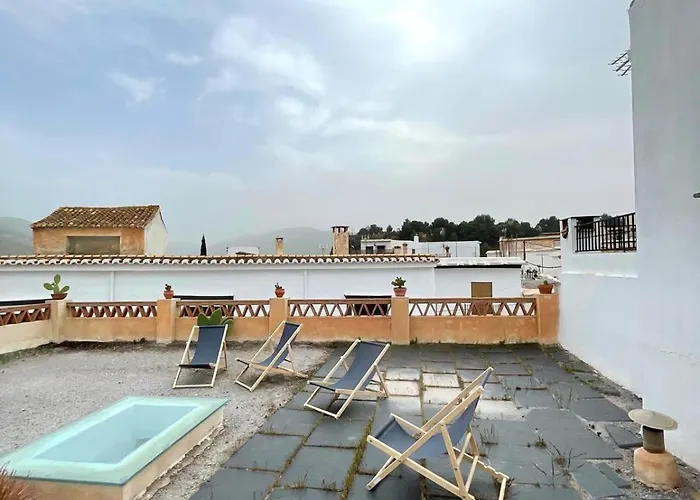 Casa Cuadras 2 *